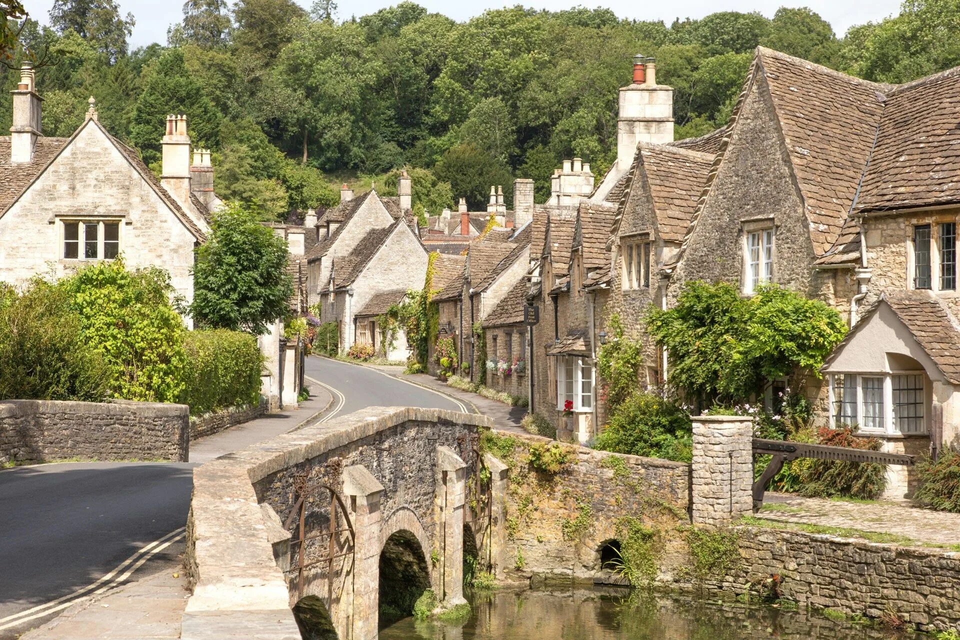 Котсуолдс Англия. Деревня Котсуолдс Англия. Котсуолдс Англия ферма. Castle Combe Англия. English village