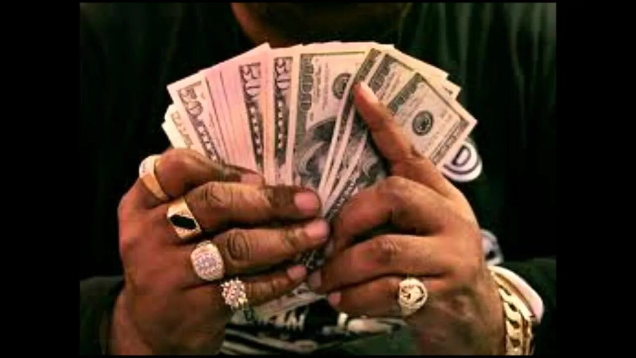 Money so big slowed. Нигер на долларах. Нигга с деньгами. Нигер с деньгами. Rappers with money.