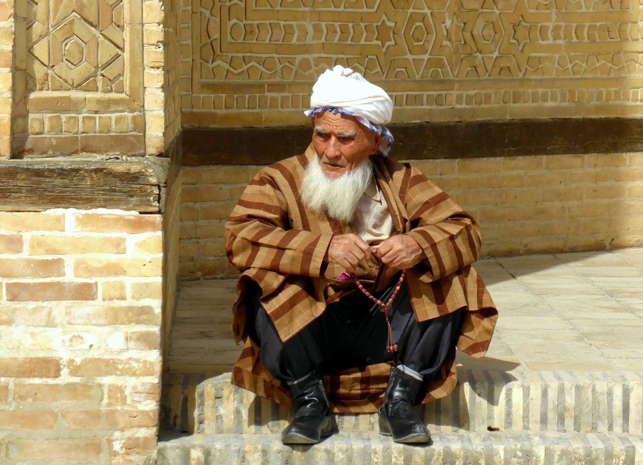 Uzbek uzb. Узбекский старик. Средняя Азия люди. Узбекистанские люди. Узбекский мудрец.