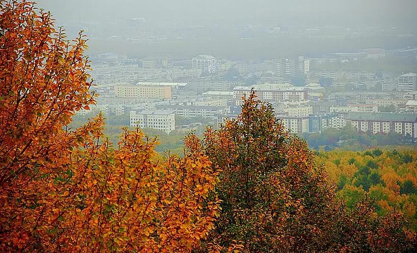 Осень на сахалине. Южно сахалинск осенью. Парк южно сахалинск осенью. Остров сахалин осенью. Южно сахалинск осенью.