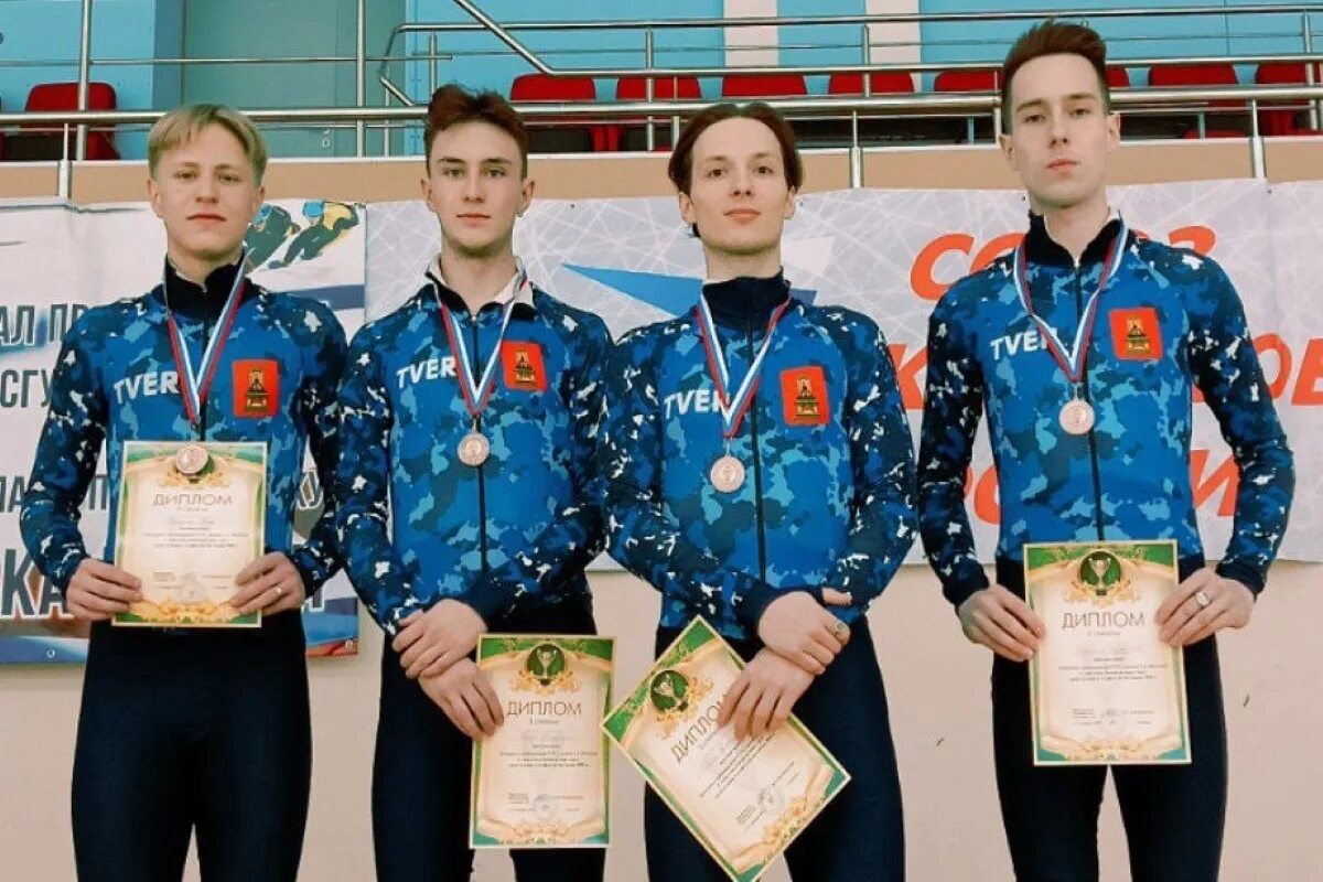 Новости аналитики спорт. Награждение спортсменов медалями. Спортивная Аналитика.