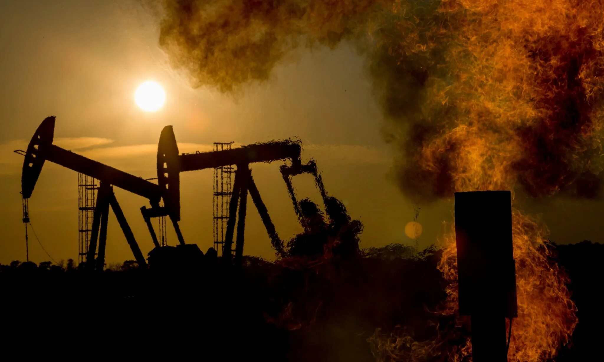 Уголь,нефть , природный газ, торф. Угля и нефтепродуктов. Угли горючие сланцы и торф. Нефть и газ полезные ископаемые. Ископаемый уголь.