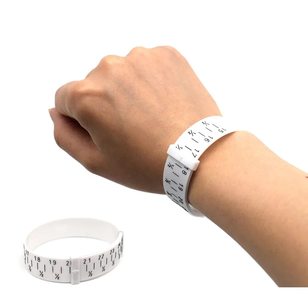 Какая длина браслета. Измеритель запястья для браслета. Размер браслета. Измерение руки для браслета. Браслет пластиковый.