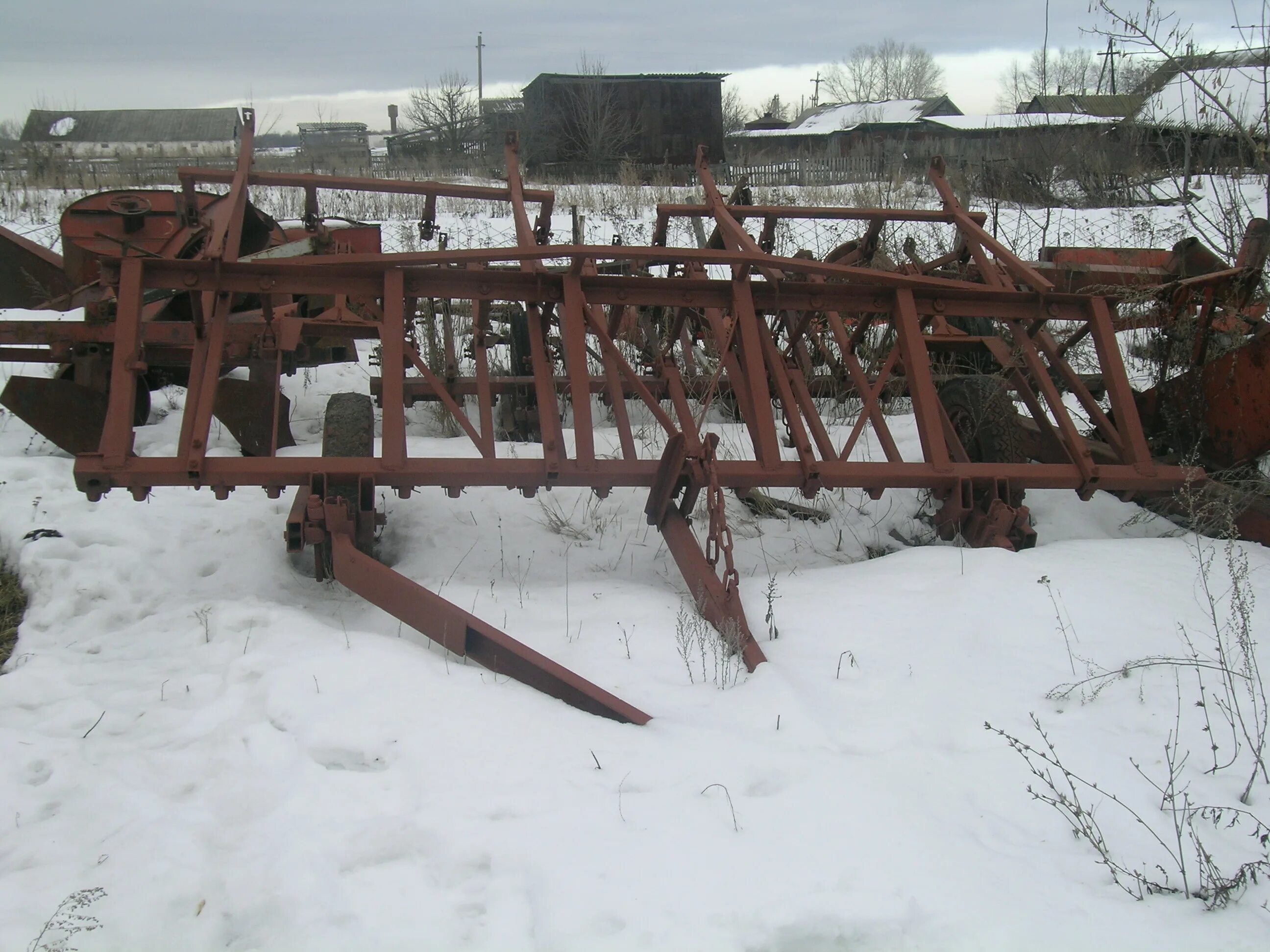 сельхозтехника смоленская область бу. старая российская сельхозтехника б/у. мтз 82 1994 красный. сельхозтехника смоленская область бу. мтз 82 красный 1995.