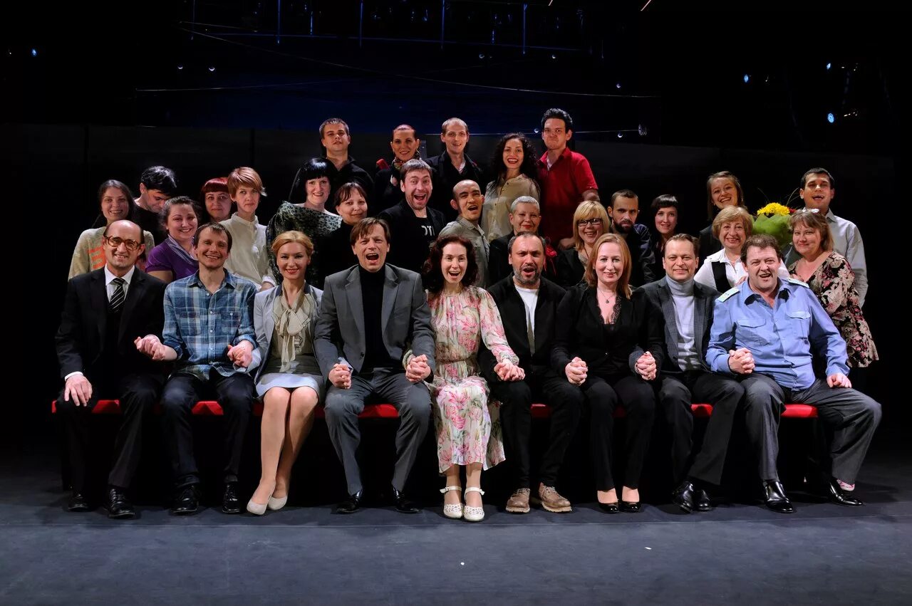 тюменский драматический театр труппа. актерский состав драматического театра. актеры ростовского драмтеатра им горького. драмтеатр тверь женитьба. актерский состав драматического театра.