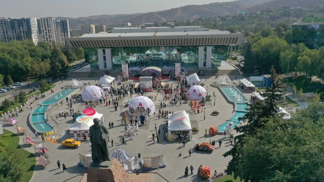 Алматы площадь города. Концерт день города алматы. Gakku дауысы. Концерт день города алматы. Концерт день города алматы.