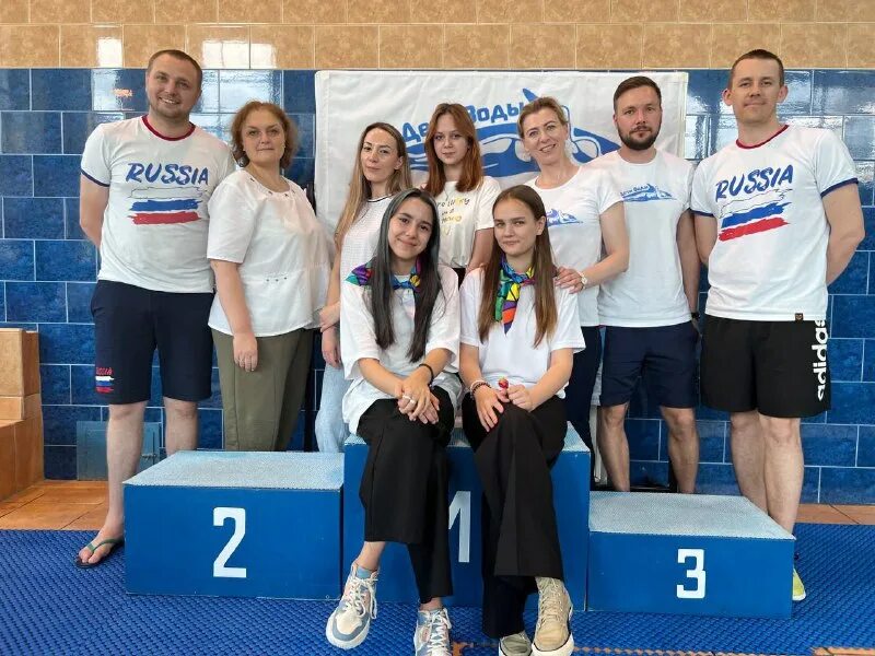 юные тренера. юные тренера. фото соревнований по самбо. баскетболист подросток. теннис дети.