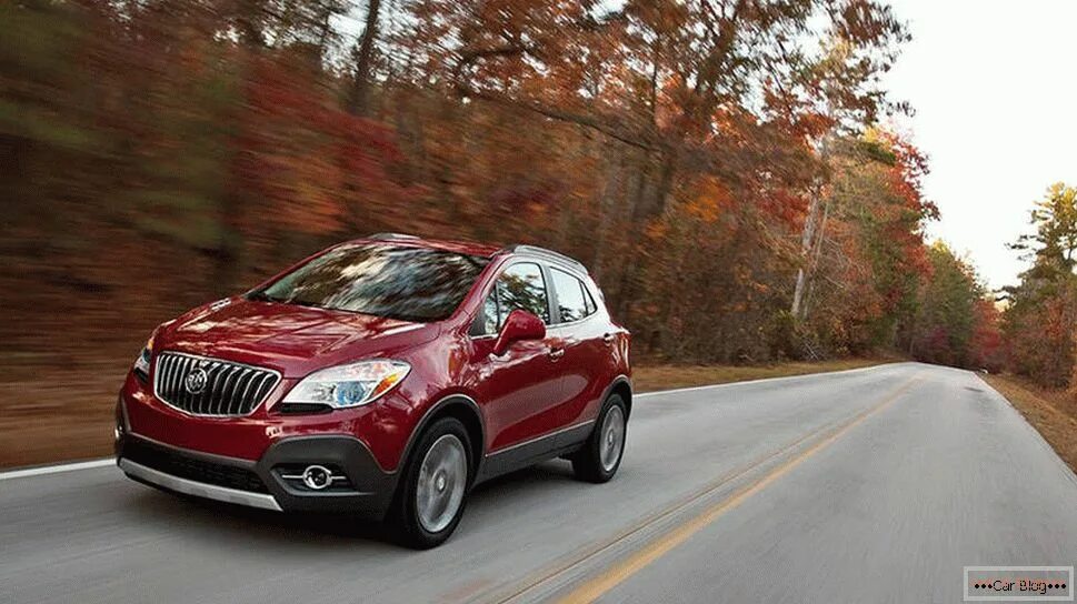 Бьюик Энкор. Бьюик Энкор 2013. Buick encore 2016. Энкор Бьюик Энкор. За рулем кроссовера