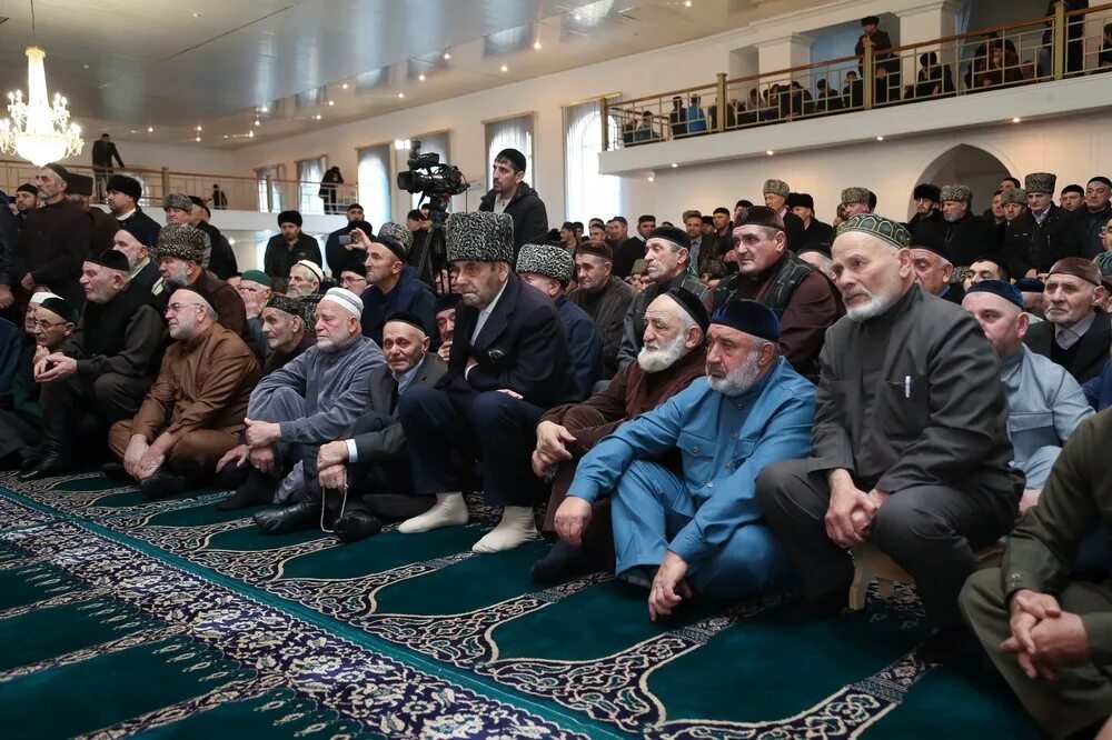 Ингуши мусульмане. Центральная мечеть Назрань. Мовлат в Ингушетии. Соборная мечеть мавлид, Екатеринбург.