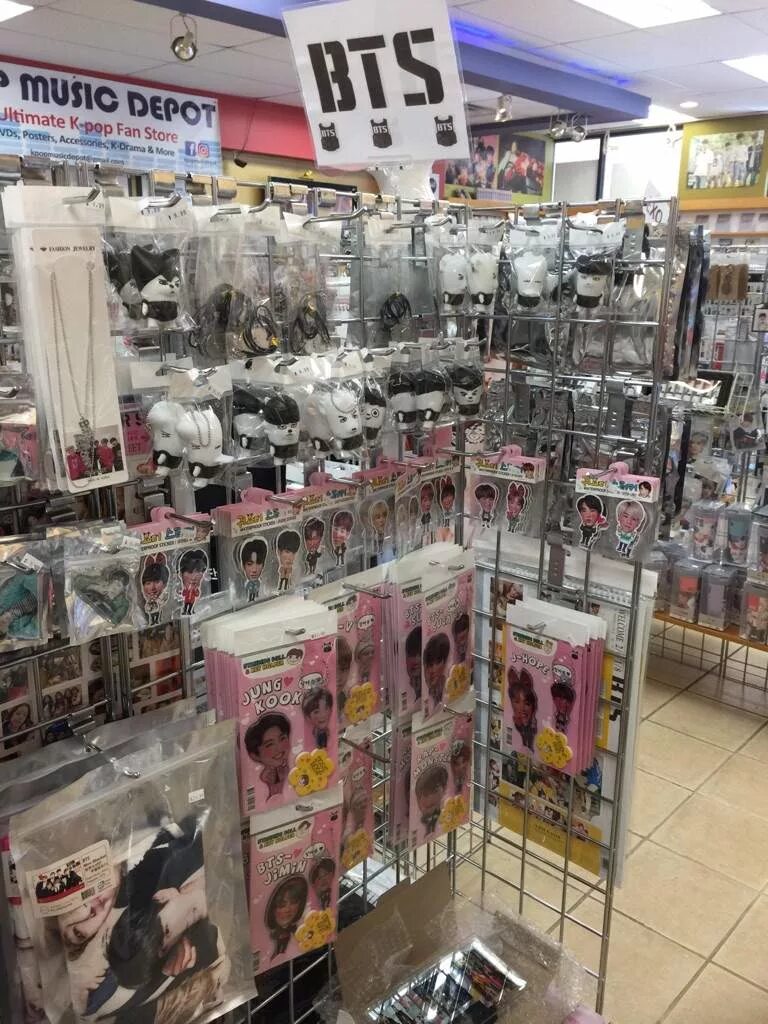 кей поп нижний новгород. к поп магазин в нижнем новгороде. аниме магазин в нижнем новгороде. аниме магазин в нижнем новгороде золотая миля. Kyomi магазин нижний новгород небо.