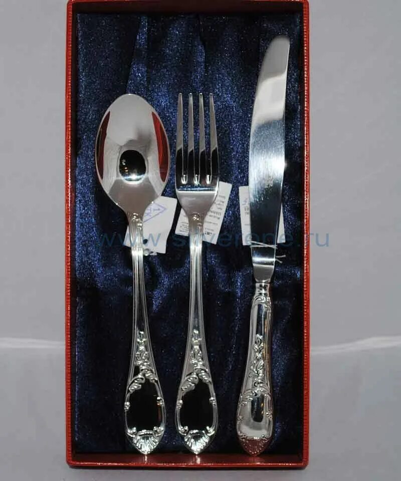 магазин серебряной посуды в москве. францис каро столовый набор. столовое серебро подарки из серебра и бронзы, москва. столовый набор северная чернь. набор столового серебра.