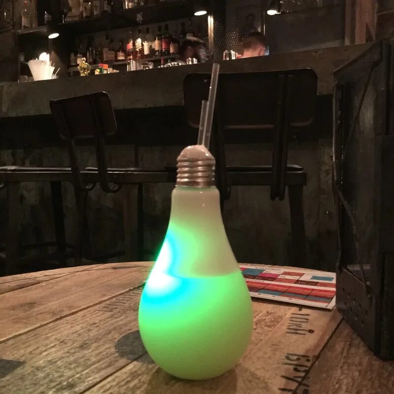 Shelter бар москва. Shelter бар москва. Shelter бар москва. Шелтер бар кот шредингера. Кот шредингера ресторан москва.