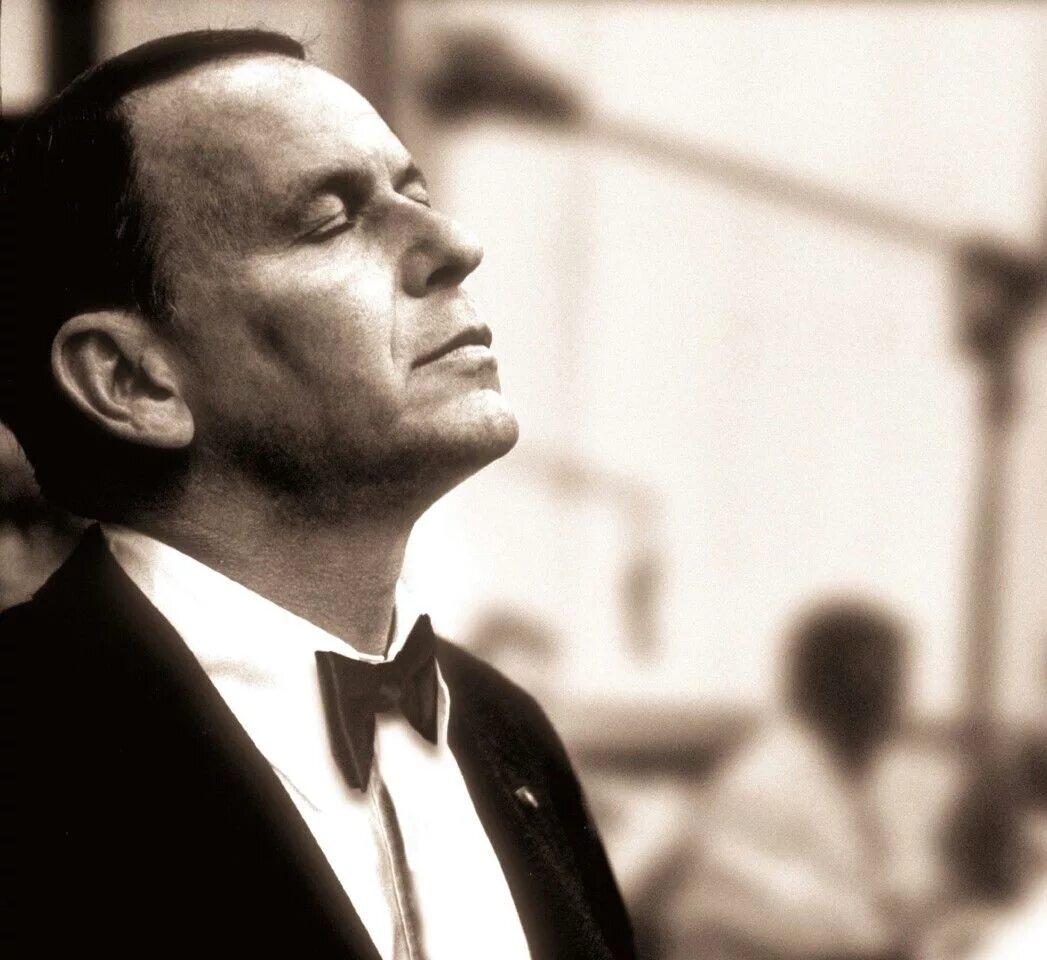 Sinatra the world we. Frank Sinatra. The World we knew Фрэнк Синатра. Синатра в студии.