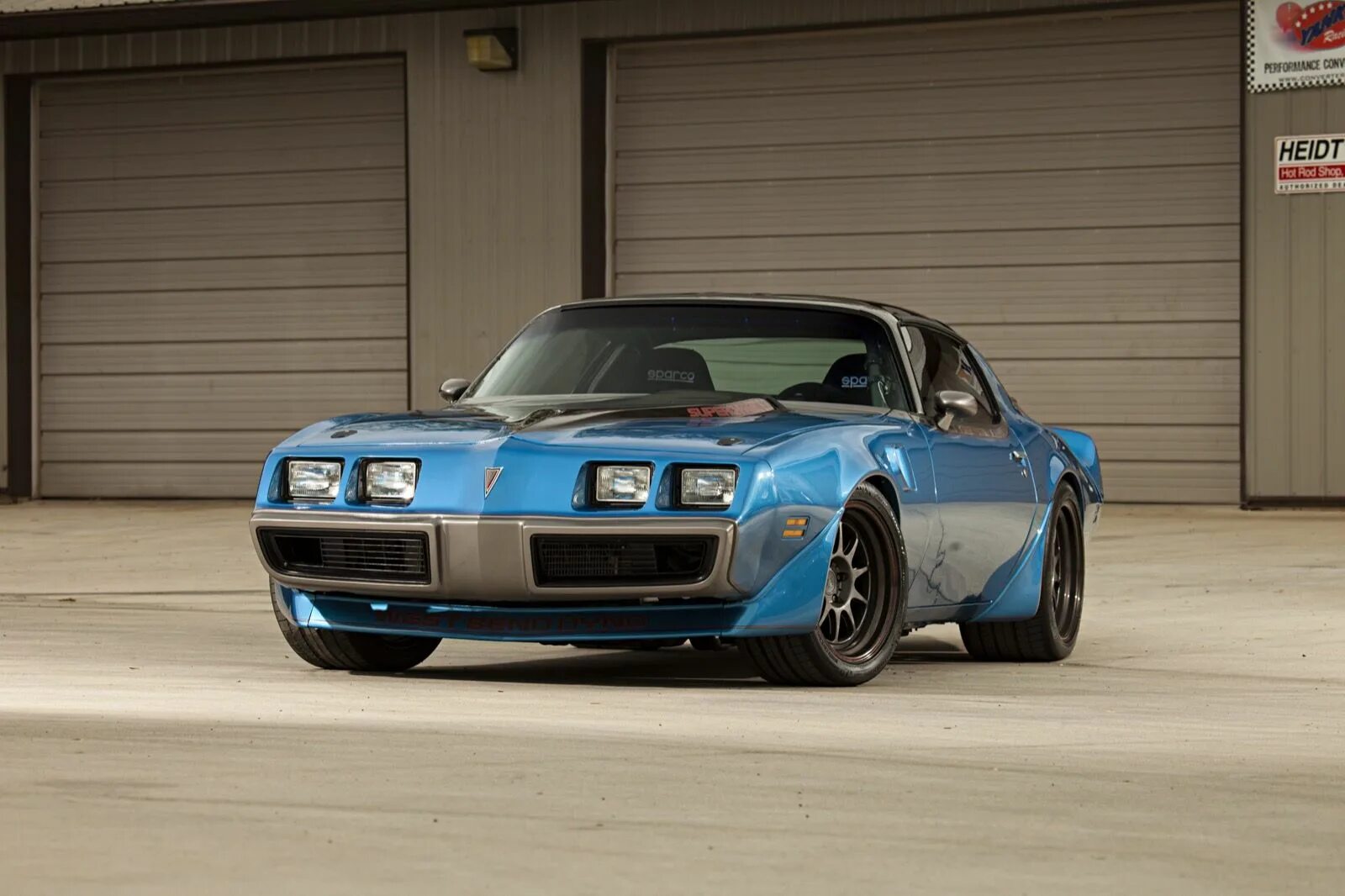 Pontiac firebird 1. Pontiac firebird 1980.