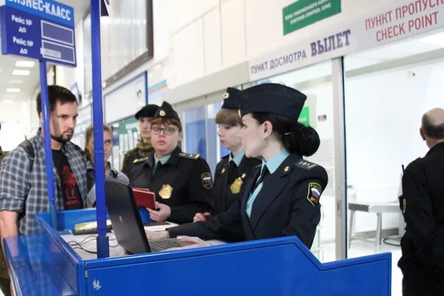 Судебная задолженность кемерово. Приставы в аэропорту. Судебные приставы аэропорт. Служба судебных приставов аэропорт. Терминал ФССП В аэропорту.