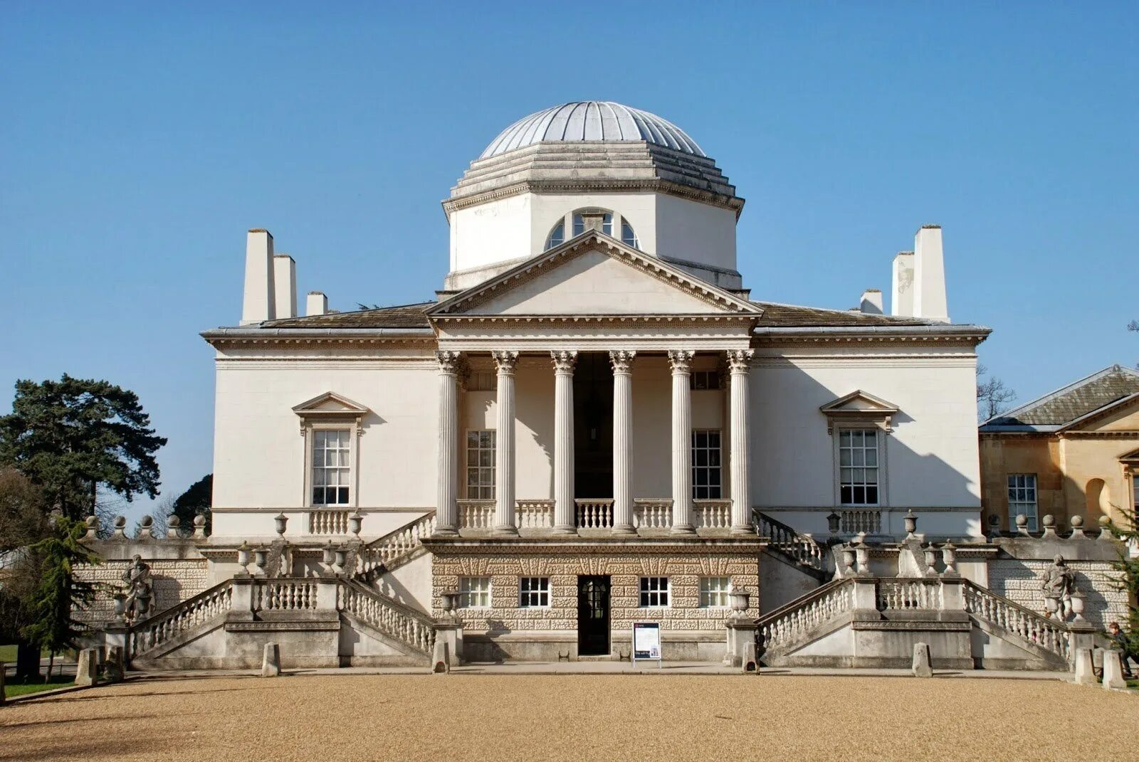 Уильям Кент Чизик-Хаус. Чизвик Хаус в Лондоне. Чисвик Хаус (Chiswick House). В стиле классицизма построены