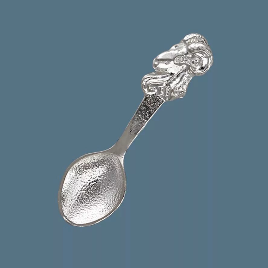 Серебряная ложка 21. Серебряная ложка. Серебряные золотые ложки. Серебряные золотые ложки. Ложка чайная fissman turin.