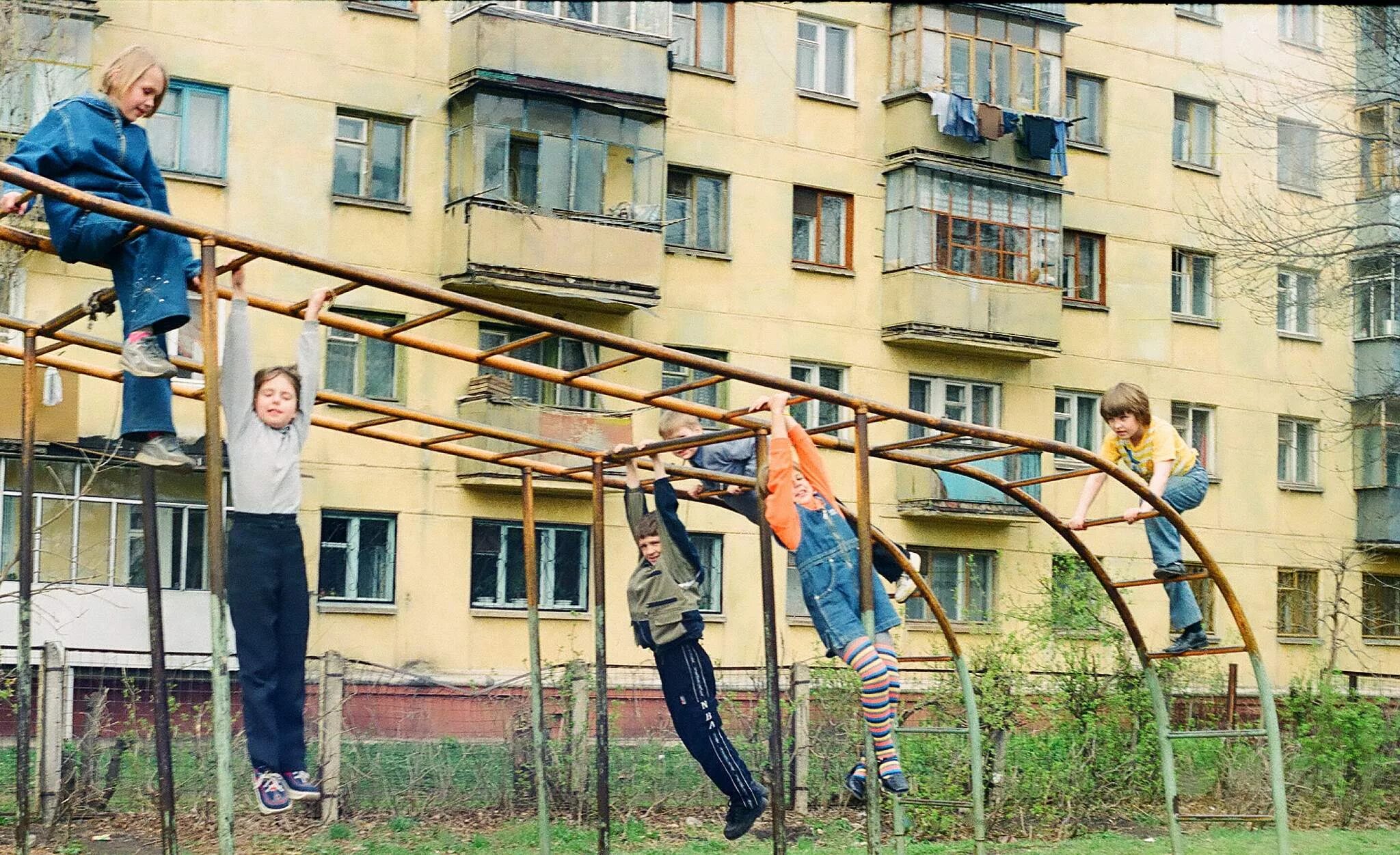 Вывеска на будку для собаки. Презентация двор кем работать мне дети картинки. Скейт-парк в барнауле берёзовка. Презентация двор кем работать мне дети картинки. Мой двор песни.