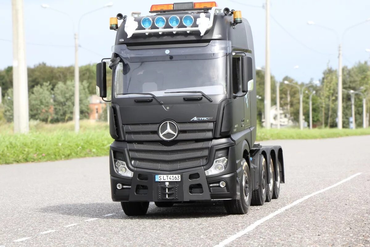 Mercedes Benz Actros 8x8. Mercedes Actros 4x4. Мерседес Актрос 4163. Mercedes Benz Actros 6x4.