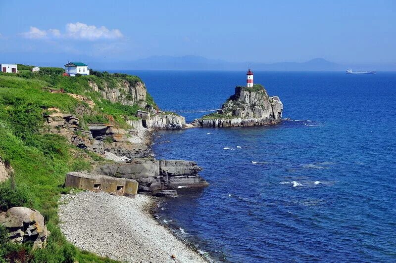 Столица мысов. Мыс калиакра. Маяк басаргина владивосток. Анивский маяк сахалина. Маяк басаргина приморский край.