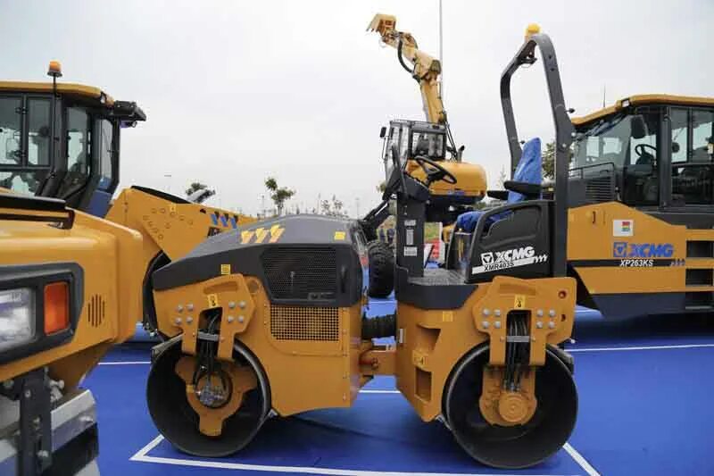Xcmg xmr403. Мини-каток xcmg xmr403. каток xcmg xmr403. каток вибрационный xcmg xmr 403. каток дорожный xcmg xmr403.