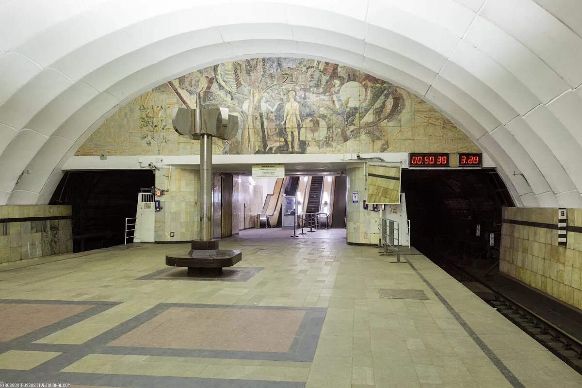 метро тимирязевская москва. станция московского метро тимирязевская. станция метро тимирязевская. станция тимирязевская. тимирязевская метро снаружи.