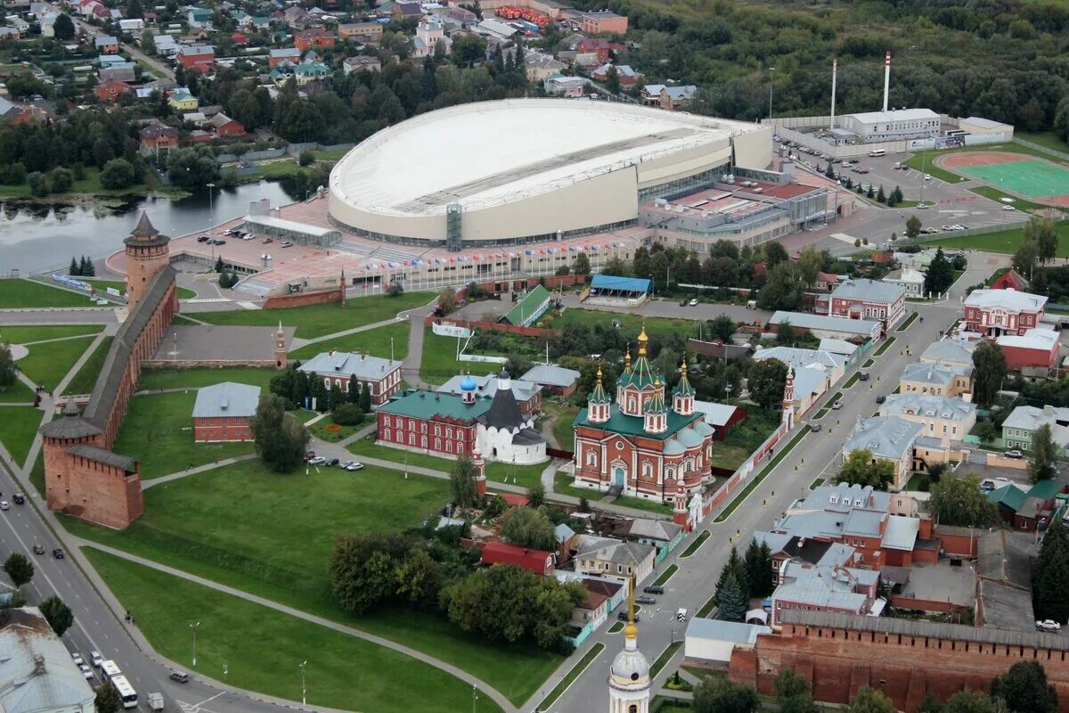 Конькобежный центр Московской области "Коломна". Коломна центр города. Конькобежный стадион Коломна. Коломна Центральная площадь. Коломна города 3