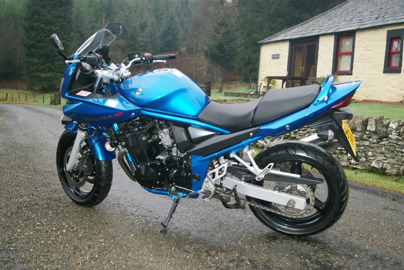 Suzuki gsf 650. Suzuki Bandit 650. Сузуки бандит 650 GSF 2006. GSF 650 Bandit. Suzuki GSF 650 2006.