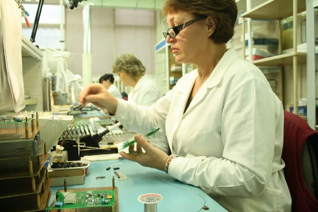 Сертификат официального дилера шаблон. Ао "нпф "радио-сервис". Радио сервис ижевск. Нпф радио. Нпф радио сервис.