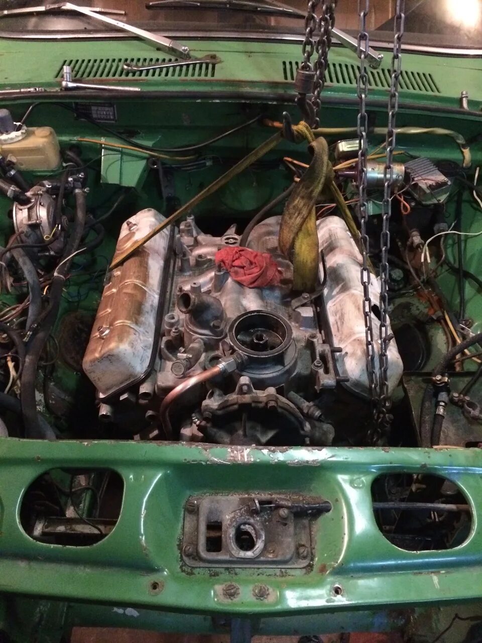 Установка змз 511. Газ 24 v8 змз 511. змз 406 v8. v8 змз 511 на волгу. двигатель змз v8.
