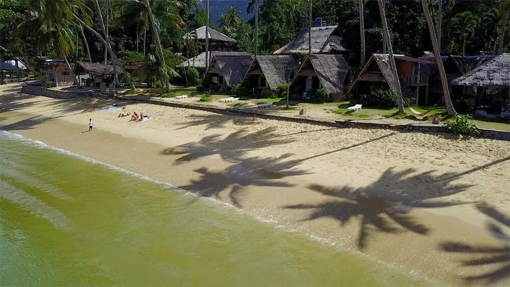 Сан бартон остров. Порт бартон. Порт филиппины. Порт бартон филиппины. Busy tourist spot.