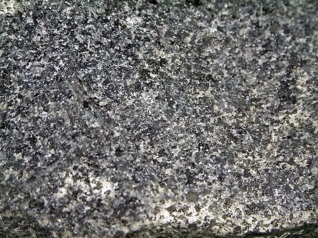 Андезит базальт шлифованный. Андезит текстура. Как выглядит полированный андезит. Полированный андезит айди. Полированный андезит.
