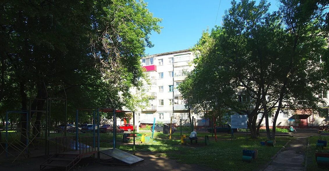 Тихая аллея 12 нижнекамск. Тихая аллея 9 нижнекамск. Тихая аллея 5 нижнекамск. Центральная детская библиотека нижнекамск тихая аллея. Тихая аллея нижнекамск.