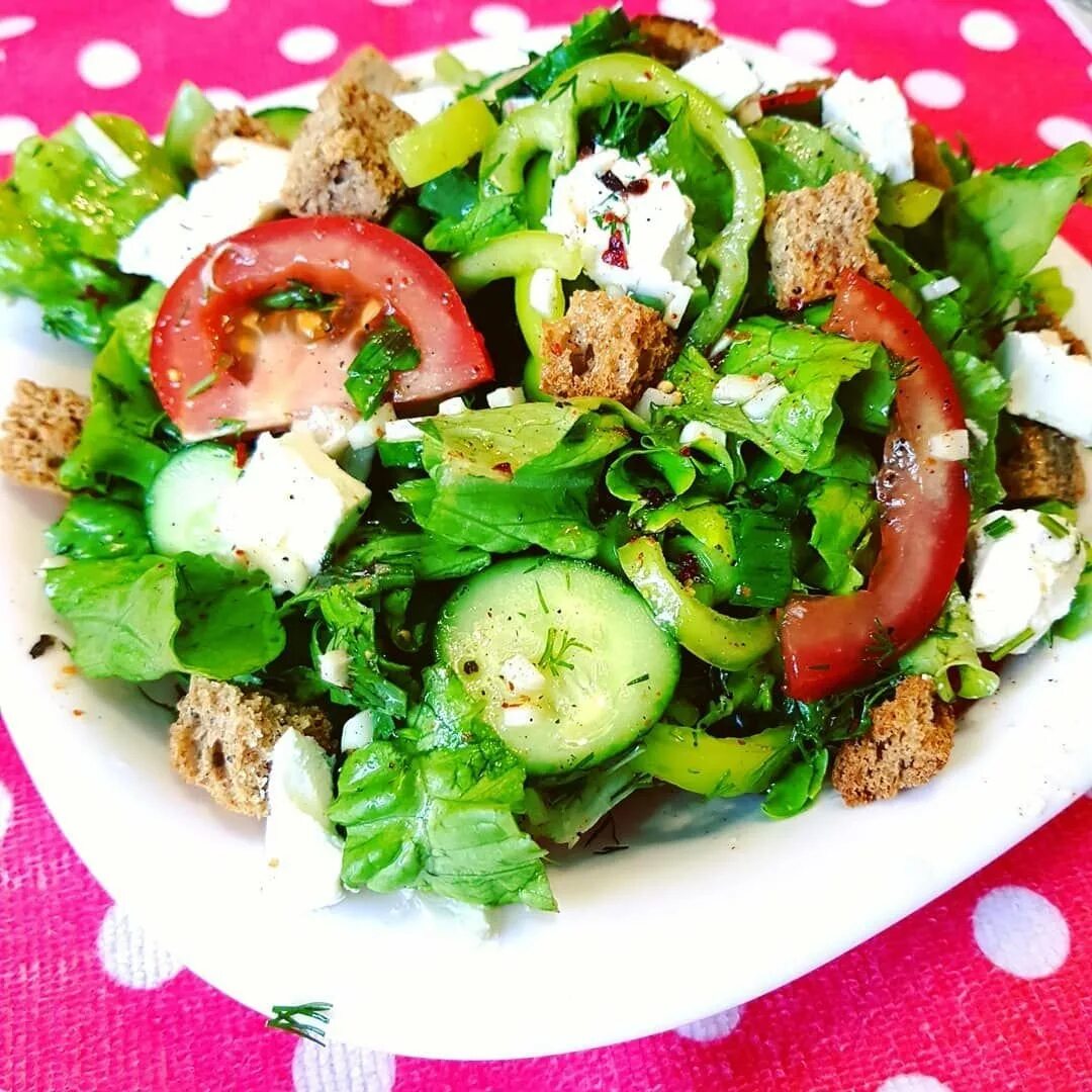 Как сделать зеленый салат. Зелень для салатов. вкусный зеленый салат. очень легкий салат.