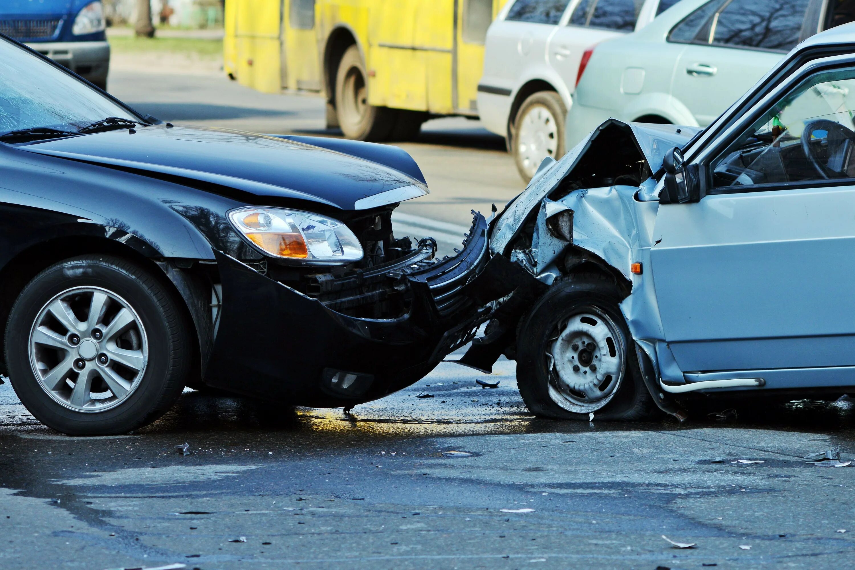 Автокатастрофы. Боковое столкновение автомобилей. Автокатастрофы. Автокатастрофы. Опрокидывание автомобиля.