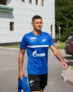 Где жил футболист