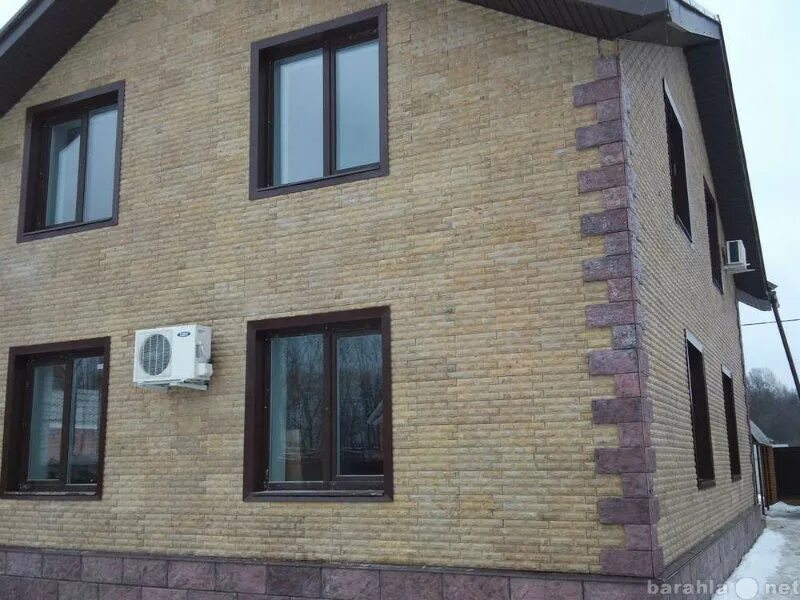 Отделка фасада декоративным камнем. Стеклофибробетон для фасада. Облицовка 6. Отделка дома искусственным камнем. Фасады деревянных домов.