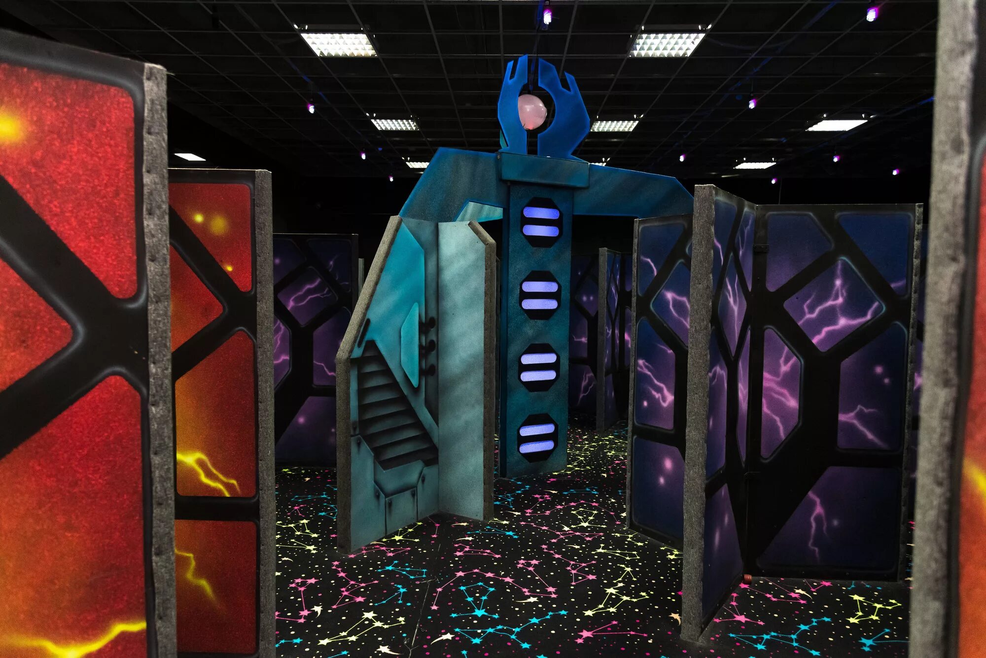 Laser.fight, лазертаг-арена, Складская, 4д, Абакан - 2ГИС