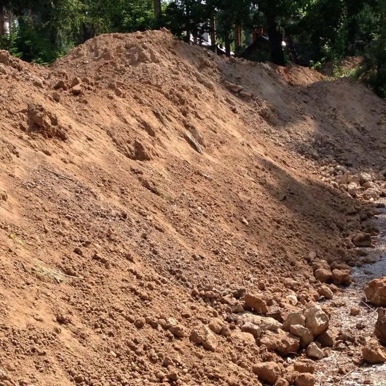 Глина уральская хруст. Глина для еды. Грунт планировочный. Глина кушать. Приму глину.