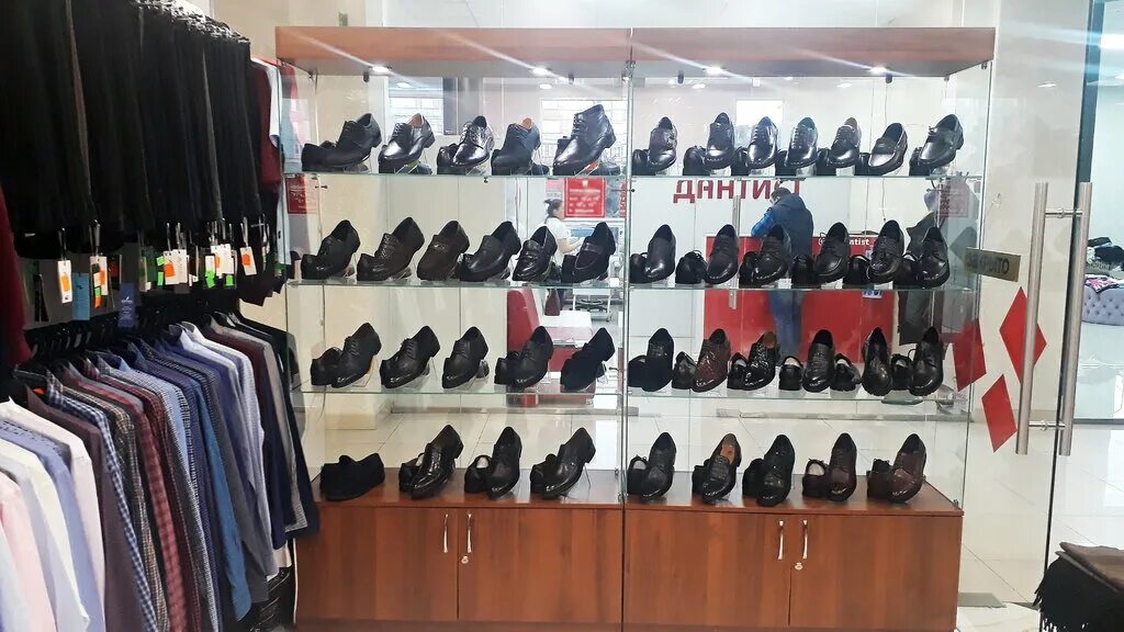 брендовые магазины одежда владикавказ. шоурум одежды автозаводская. самый дешевый магазин мужской одежды. магазин обуви владикавказ. дешёвый магазин одежды в владикавказе.