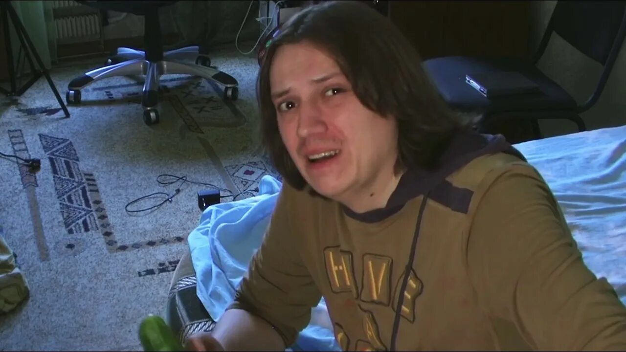 Сашка кроп мегагерцы. Сашка кроп червепедия. Мегагерцы саша кроп. Саша кроп. Сашка кроп макс пейн.