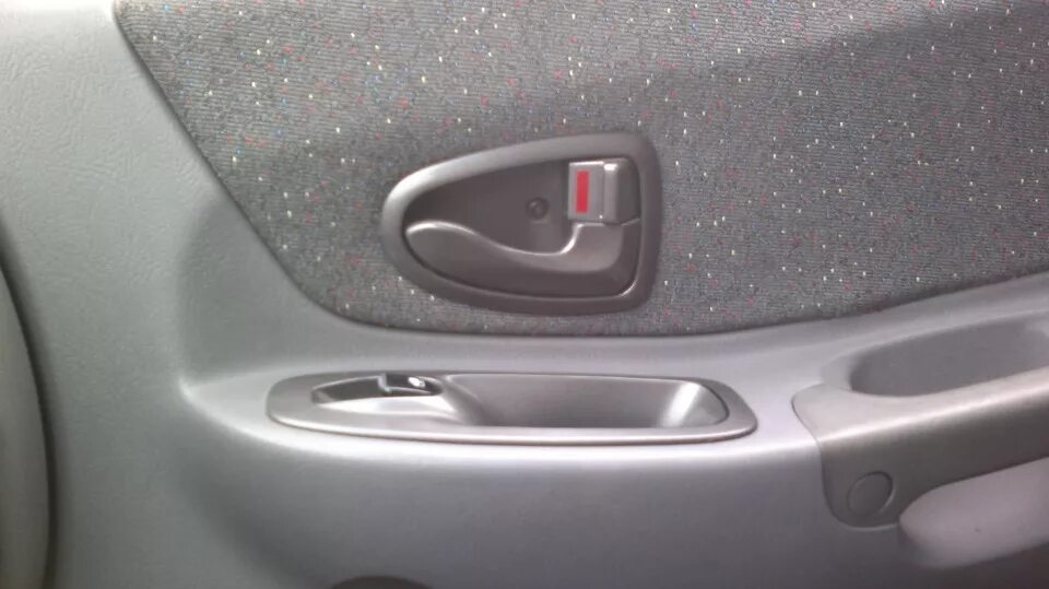 внутренние ручки дверей хендай акцент