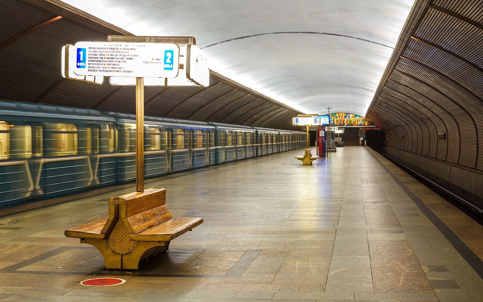 Метро возле вокзала москва. Станция метро Черкизовская. Станция Черкизовская Московского метрополитена. Метро Черкизовская Сокольническая линия. Станция метро Черкизово.