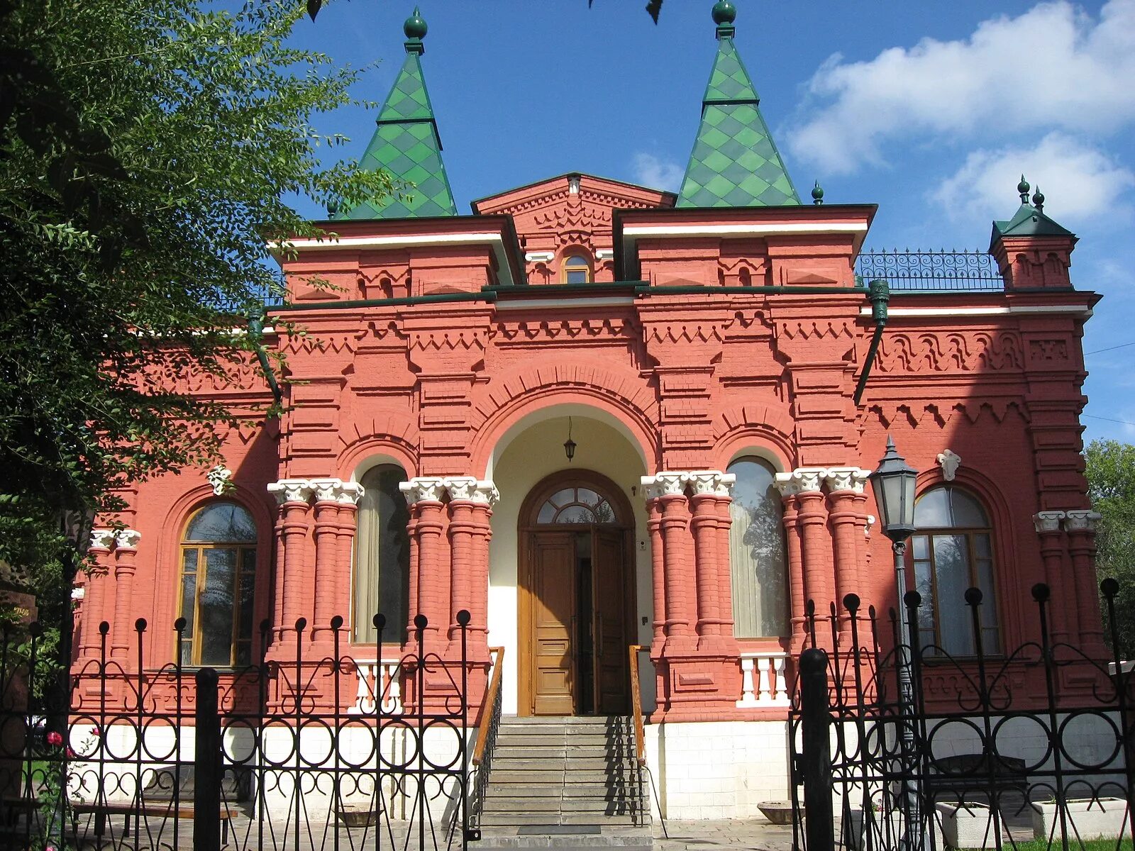 Дом музей волгоград. Мемориально-исторический музей на ул. Особняк репниковой волгоград. Дом пачлоыв волгоград. Гоголя, 10.
