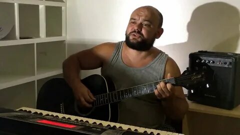 Самой симпатичной во дворе песня