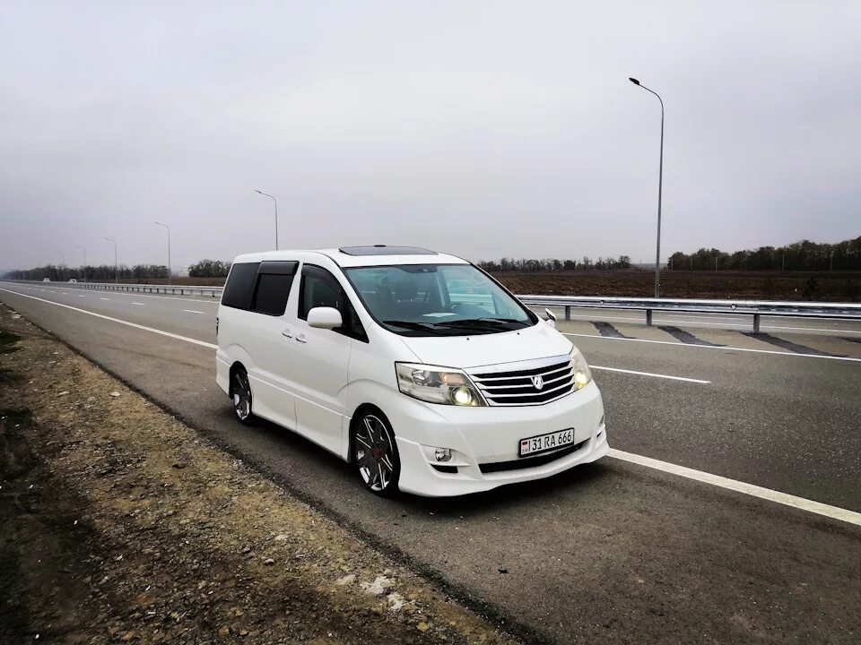 Toyota alphard hybrid. Тойота альфард 2016. Покажи тойоту альфард. Toyota alphard 2016. Покажи тойоту альфард.