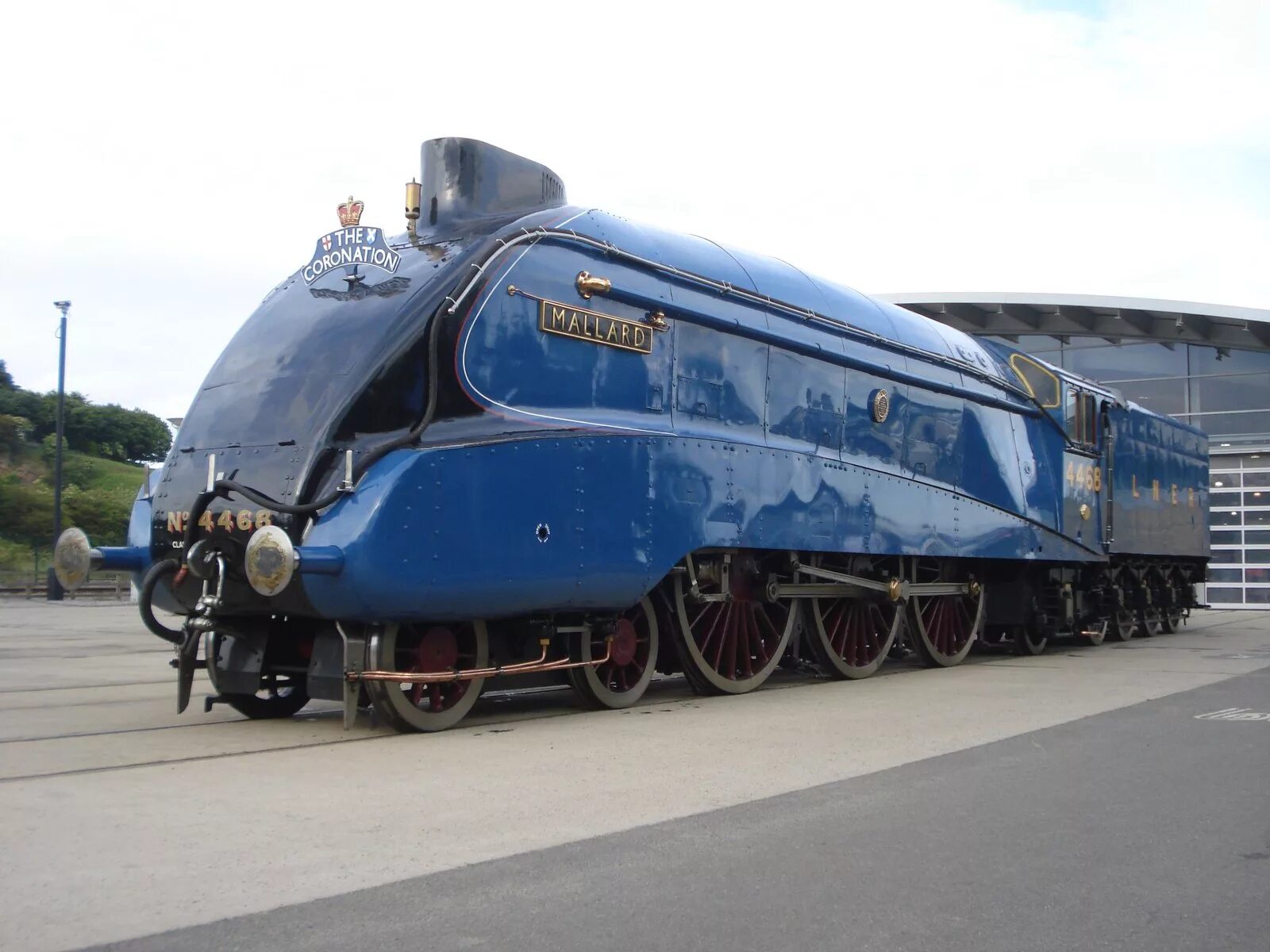 Современный паровоз. LNER class a4 4468 Mallard. Mallard паровоз. Mallard 4468. Паровоз Маллард кабина.