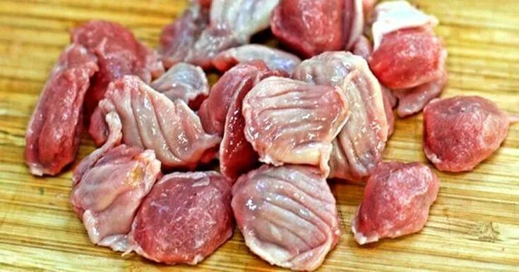 Личинки шелкопряда жареные. Пупок еда. Пупок еда. Пирсинг пупка. Желудочки куриные.