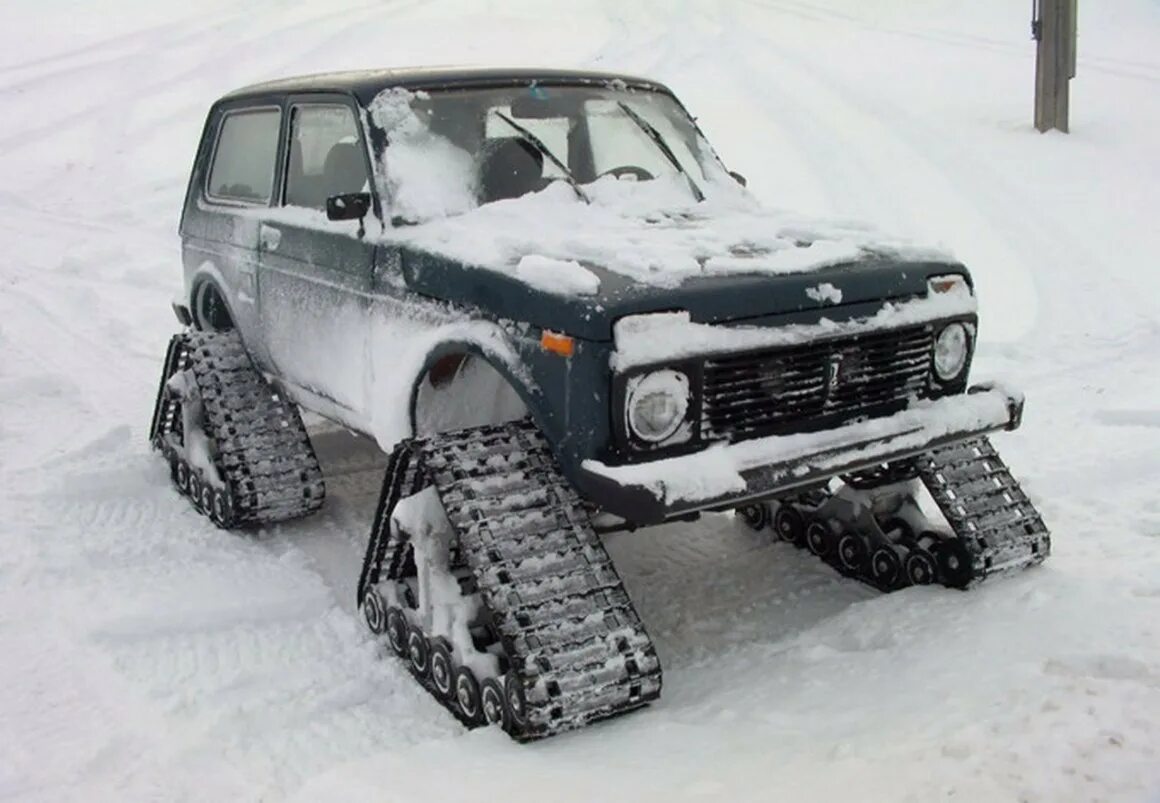 Нива 2121 на гусеницах. Гусеницы на ниву 2121. Гусеницы на ниву 2121. Нива 2131 на гусеницах. Ваз 2131 на гусеницах.