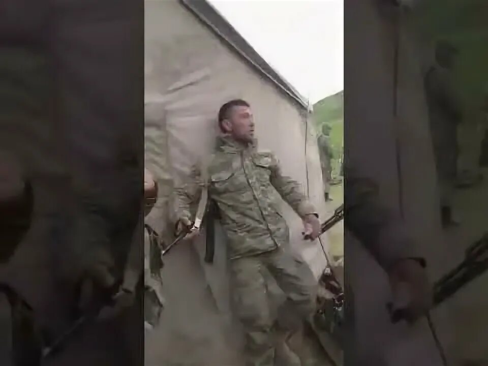 Выгнать армян. Армяне избили солдата азербайджана. армяне избили азербайджанского военного. избиение азербайджанского солдата. азербайджанские военные унизили старика.